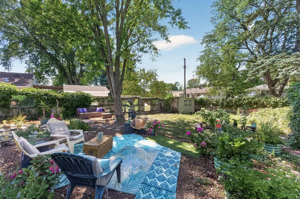 1317 Charlton Street West Saint Paul, MN 55118