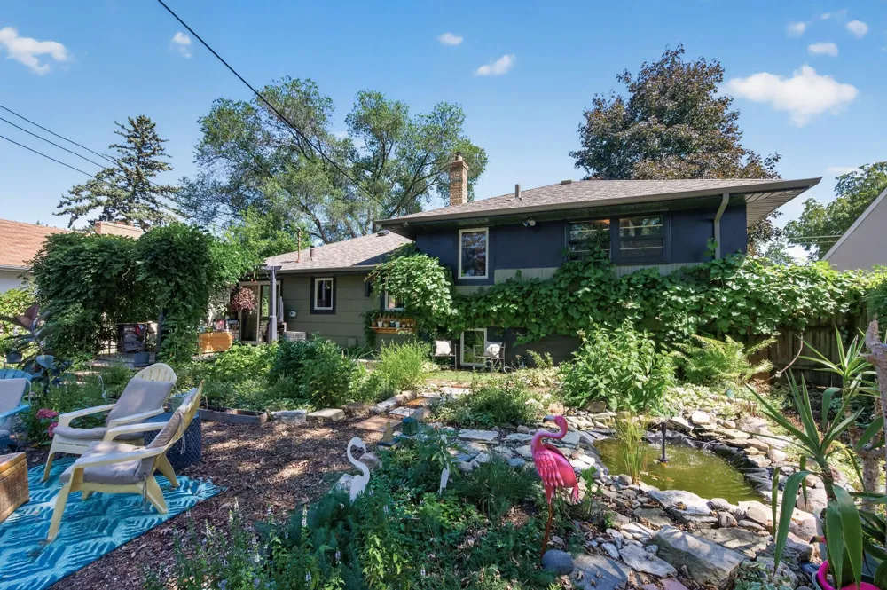 1317 Charlton Street West Saint Paul, MN 55118