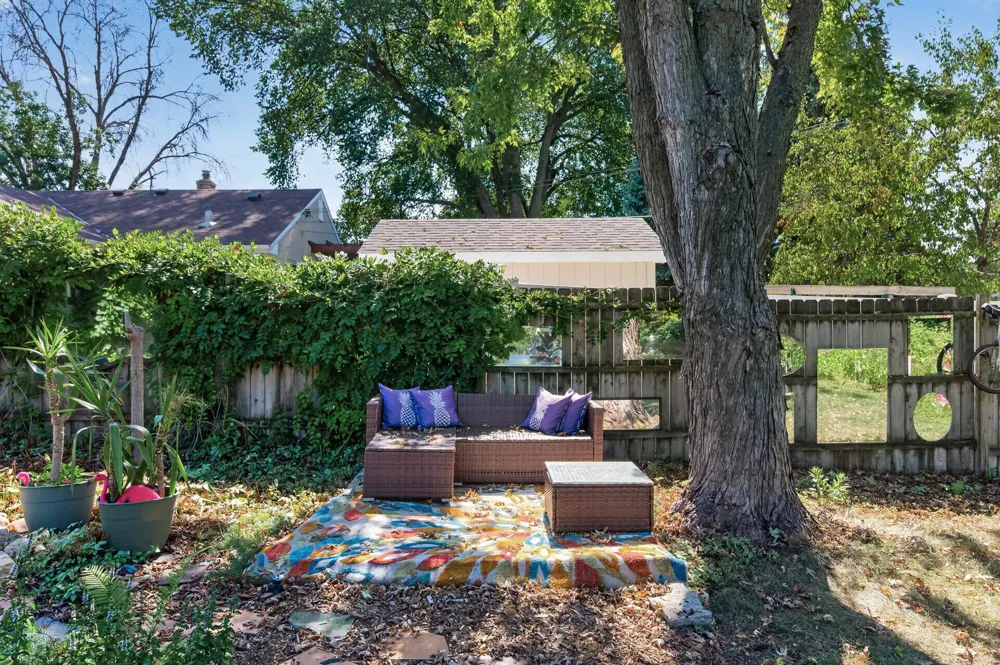 1317 Charlton Street West Saint Paul, MN 55118