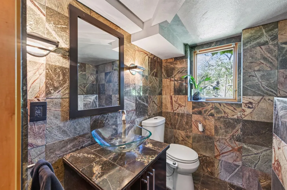1317 Charlton Street West Saint Paul, MN 55118