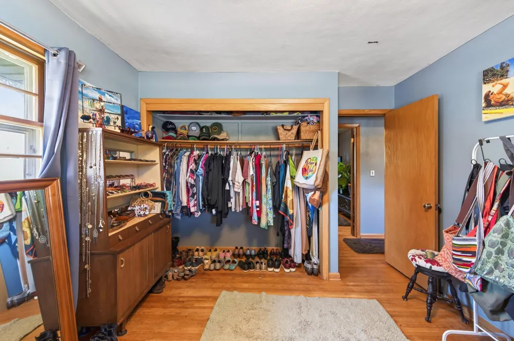1317 Charlton Street West Saint Paul, MN 55118
