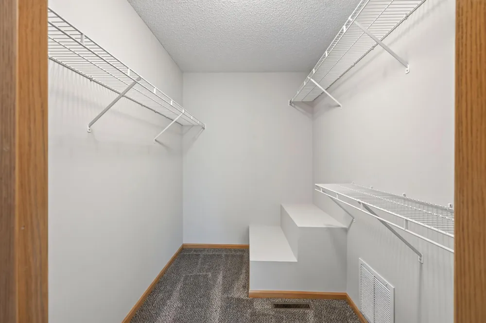 14756 Excelsior Lane #15 Apple Valley, MN 55124