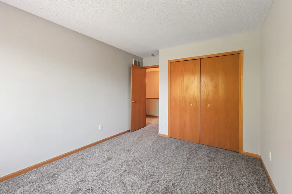 14756 Excelsior Lane #15 Apple Valley, MN 55124
