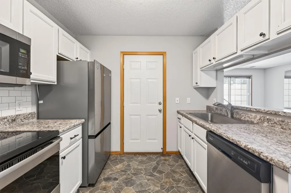 14756 Excelsior Lane #15 Apple Valley, MN 55124