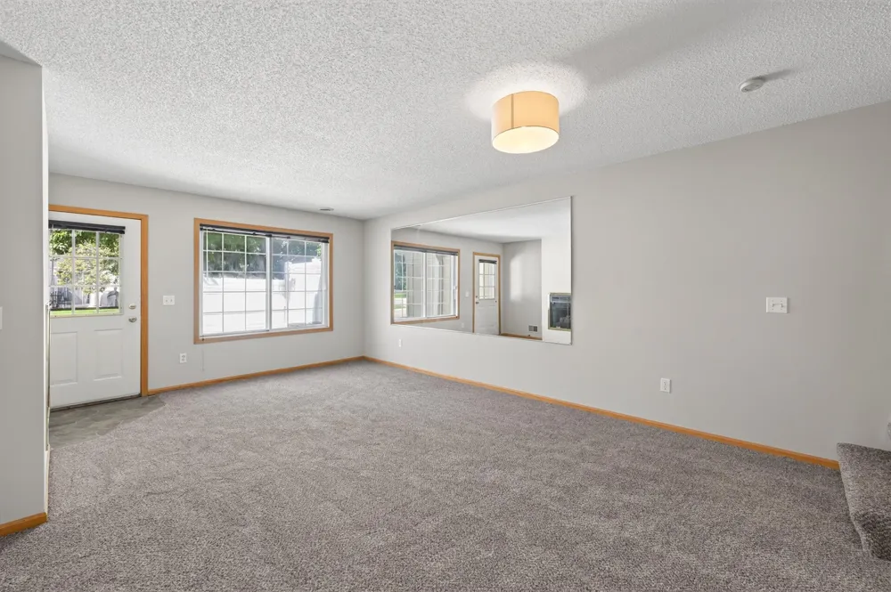 14756 Excelsior Lane #15 Apple Valley, MN 55124