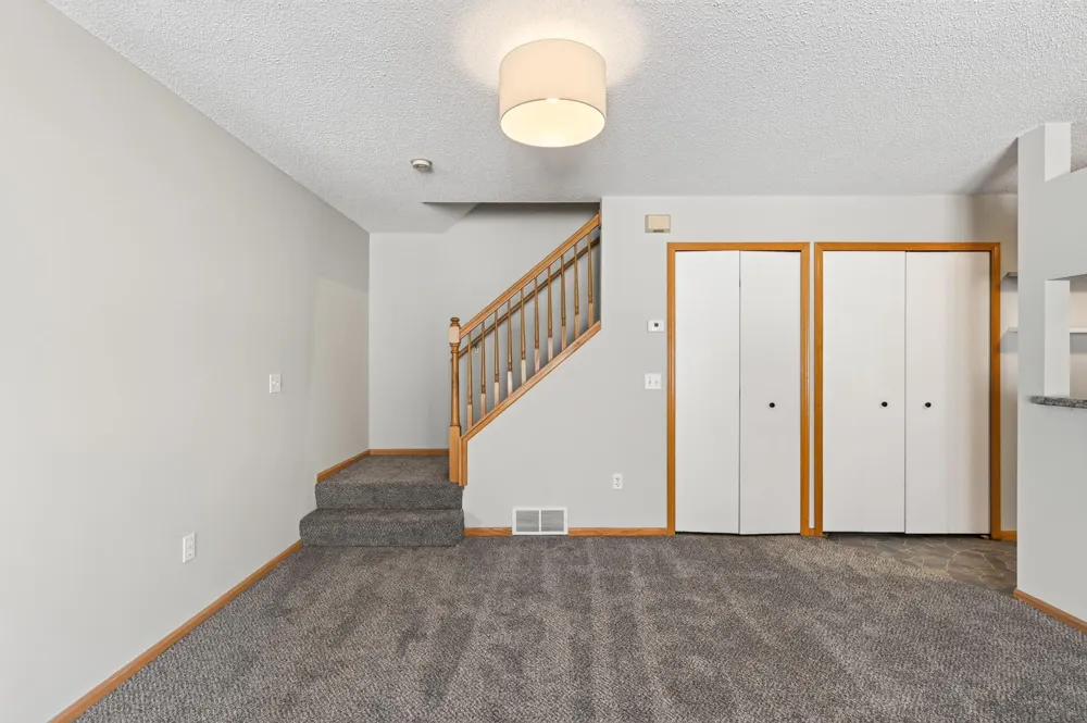 14756 Excelsior Lane #15 Apple Valley, MN 55124