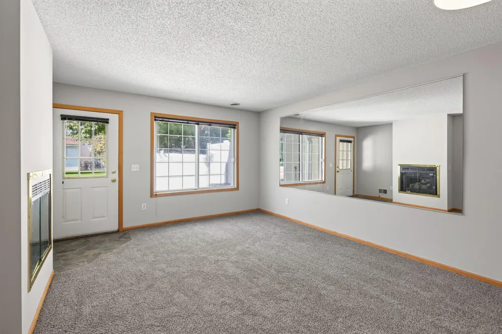 14756 Excelsior Lane #15 Apple Valley, MN 55124