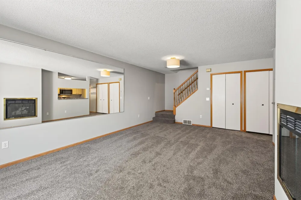 14756 Excelsior Lane #15 Apple Valley, MN 55124