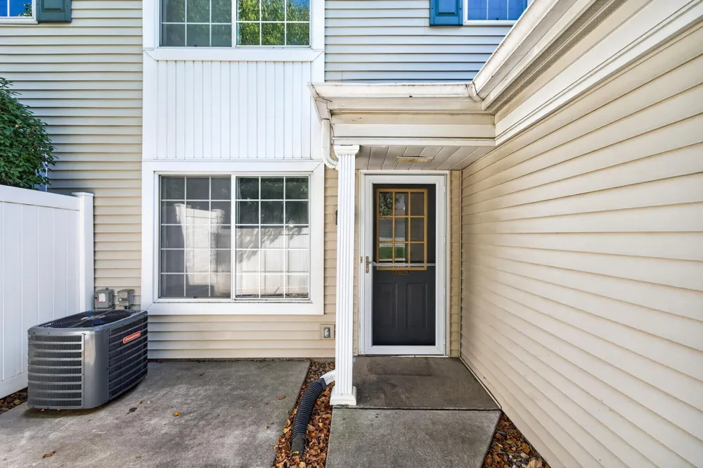 14756 Excelsior Lane #15 Apple Valley, MN 55124