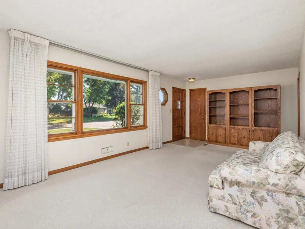 7638 Upton Avenue S Richfield, MN 55423