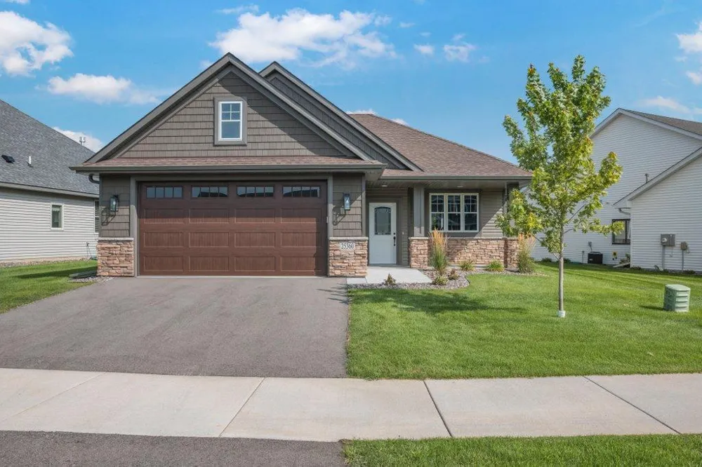 25360 Farmstead Lane Wyoming, MN 55092