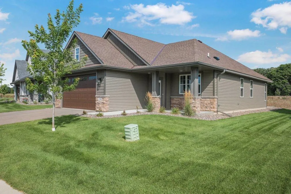 25360 Farmstead Lane Wyoming, MN 55092