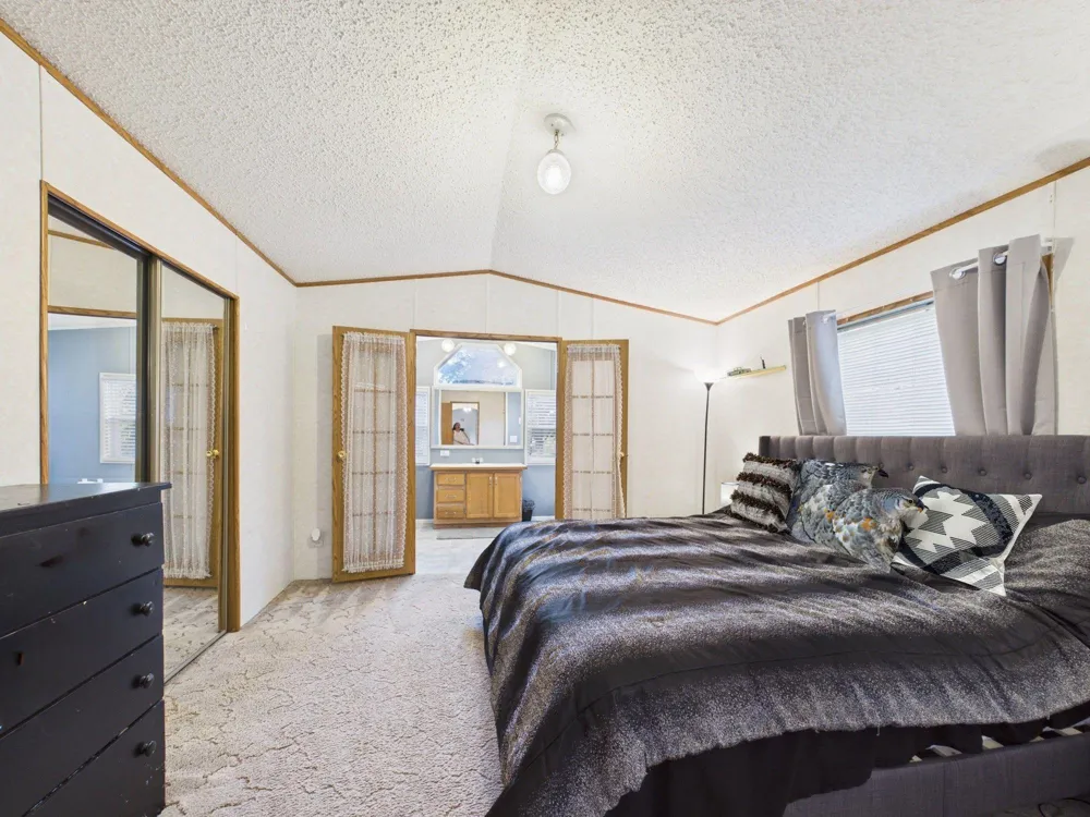 701 Oak Avenue Madison Lake, MN 56063