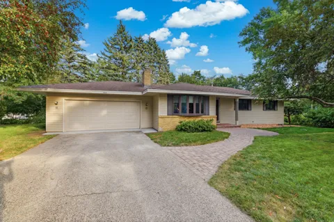 10133 Johnson Circle