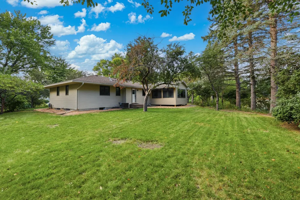 10133 Johnson Circle Bloomington, MN 55437