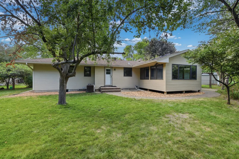 10133 Johnson Circle Bloomington, MN 55437