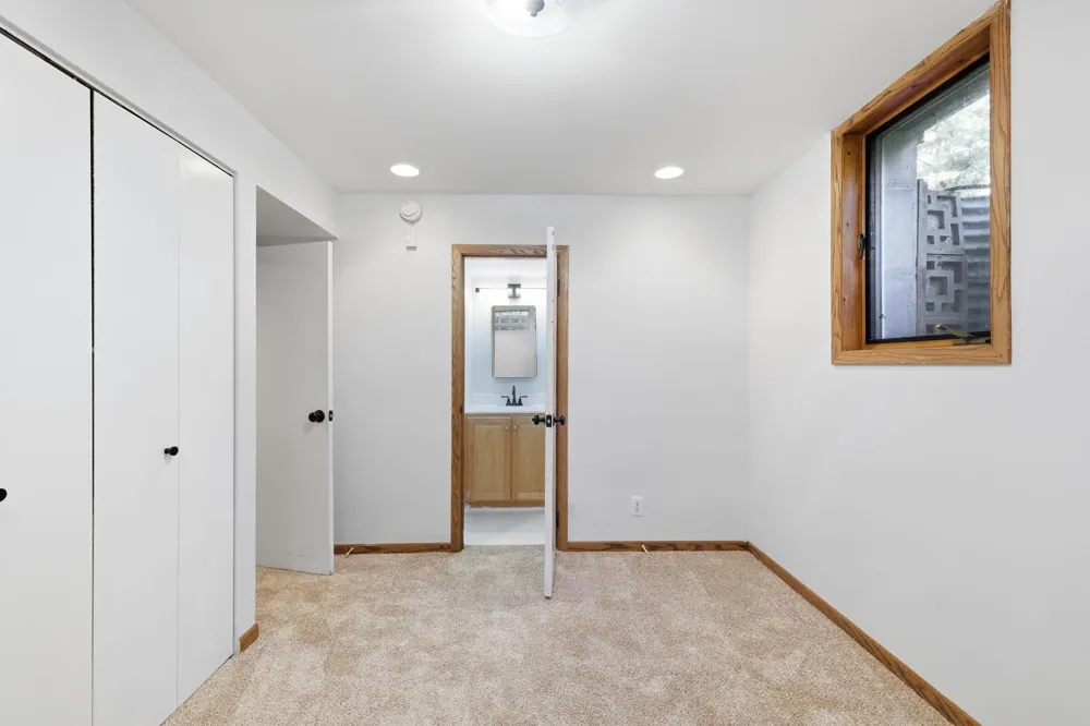 10133 Johnson Circle Bloomington, MN 55437