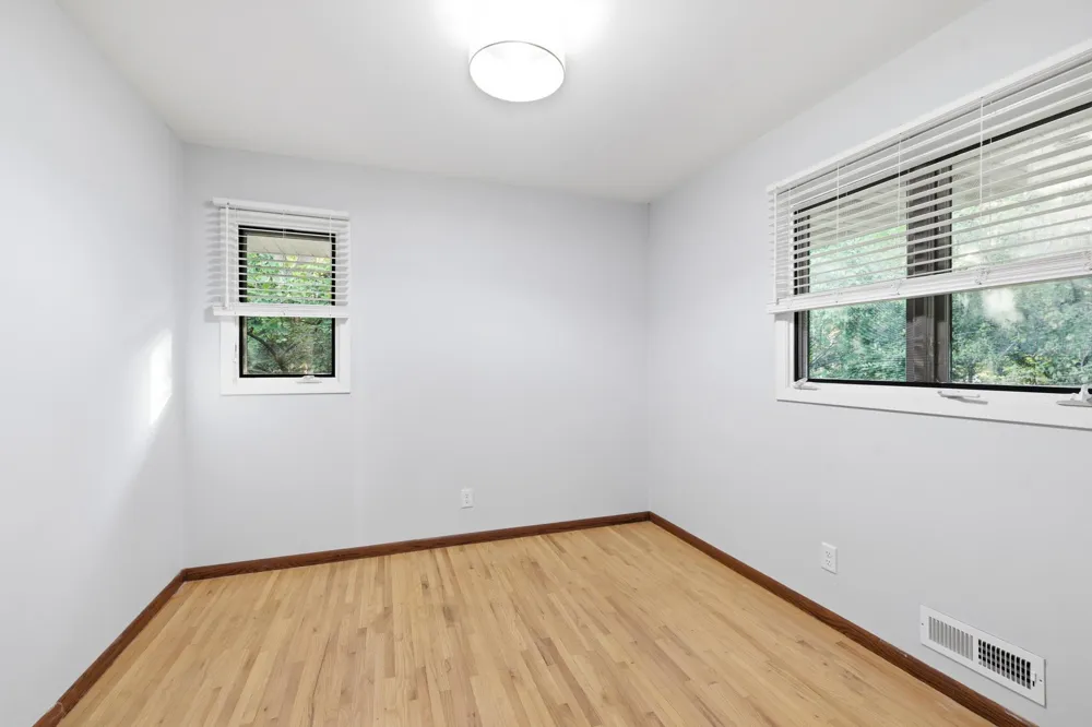 10133 Johnson Circle Bloomington, MN 55437
