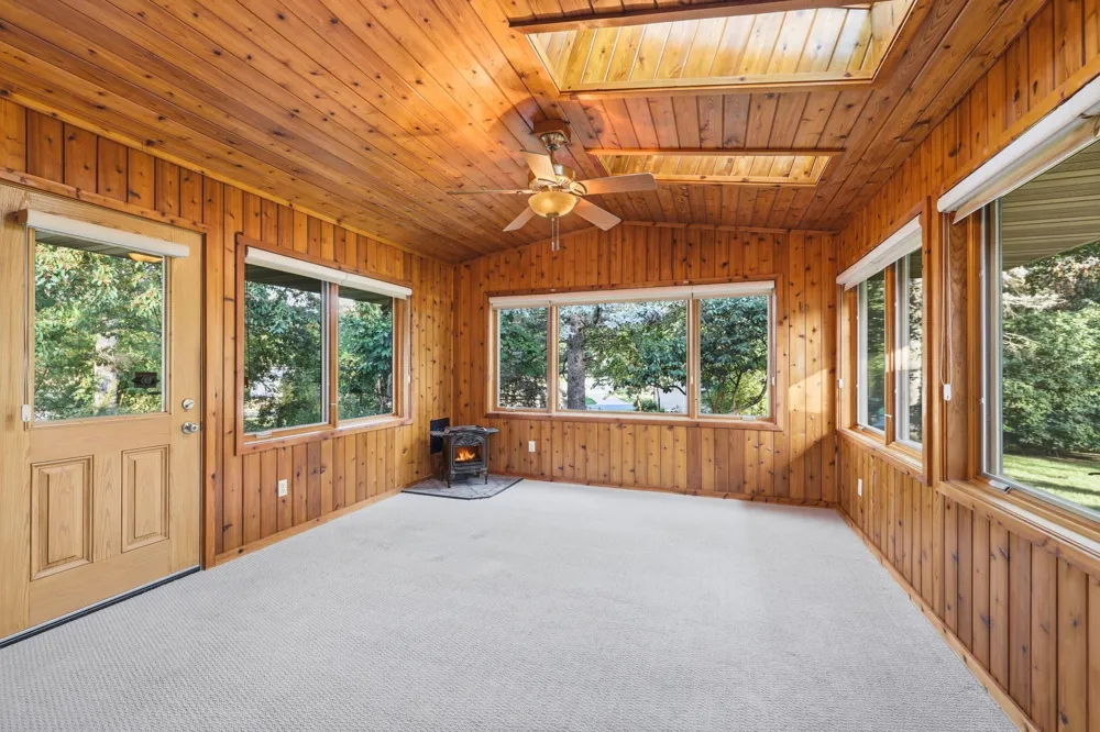 10133 Johnson Circle Bloomington, MN 55437