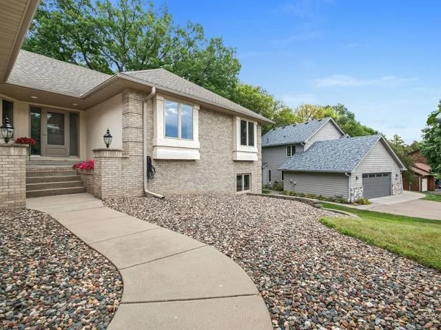 13172 Galleria Place Apple Valley, MN 55124