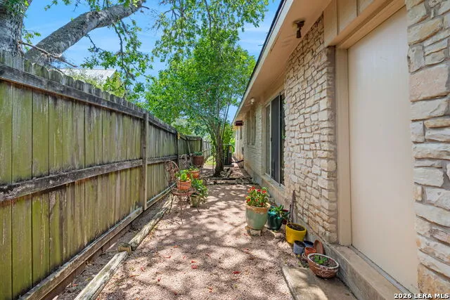 532 School St. Boerne, TX 78006