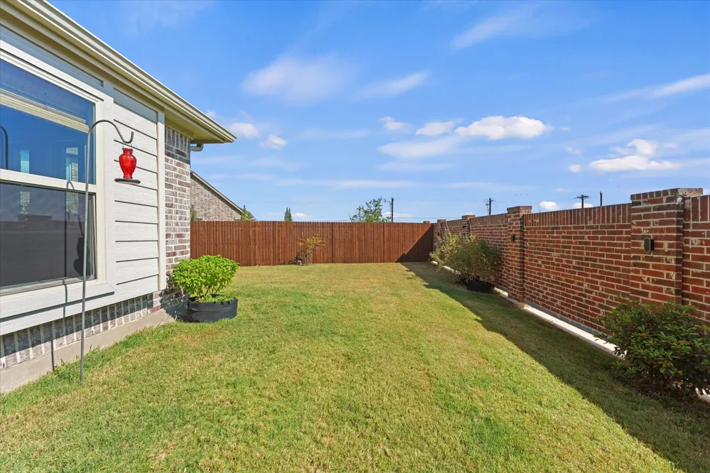 8901 Caymen Street Denton, TX 76226