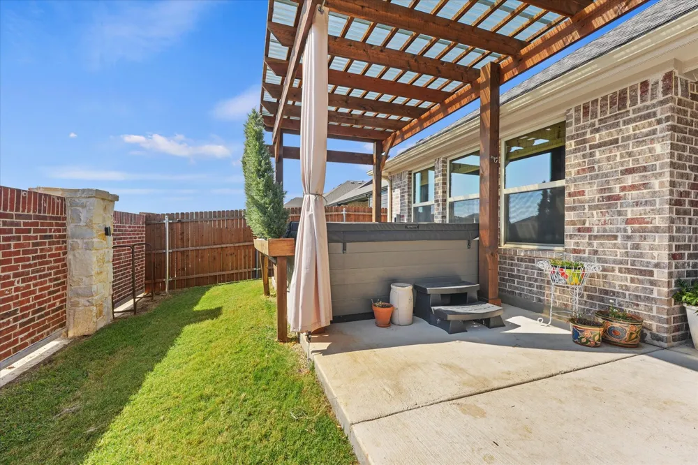 8901 Caymen Street Denton, TX 76226