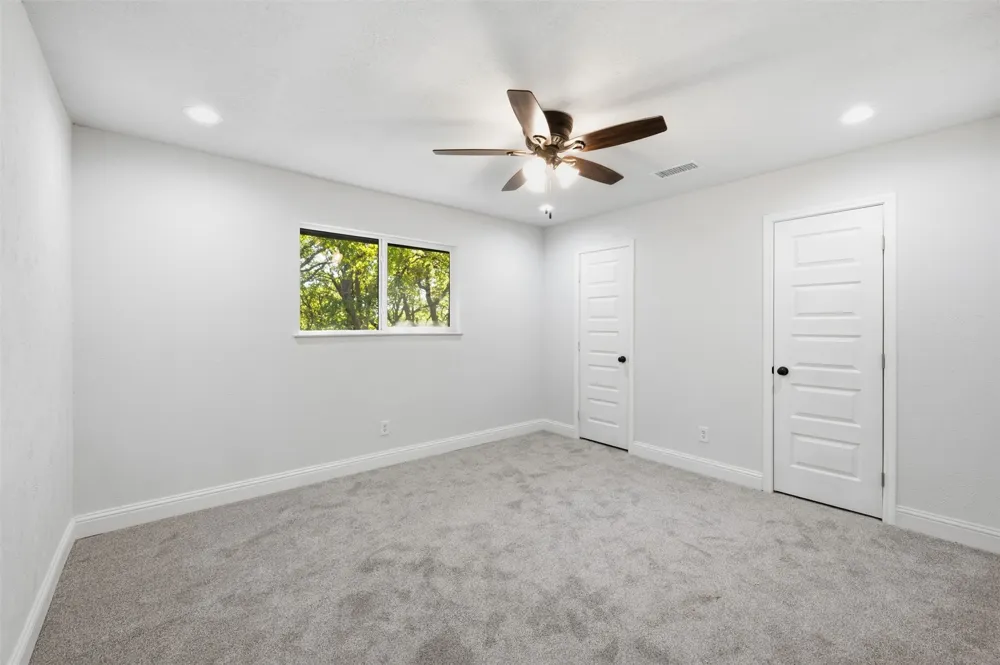2105 Wilson Drive Arlington, TX 76011