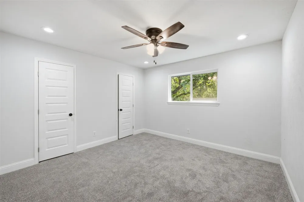 2105 Wilson Drive Arlington, TX 76011