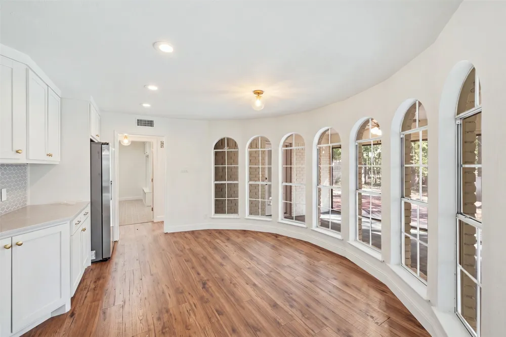 2105 Wilson Drive Arlington, TX 76011