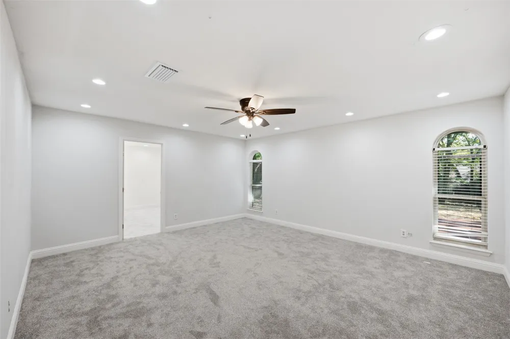 2105 Wilson Drive Arlington, TX 76011