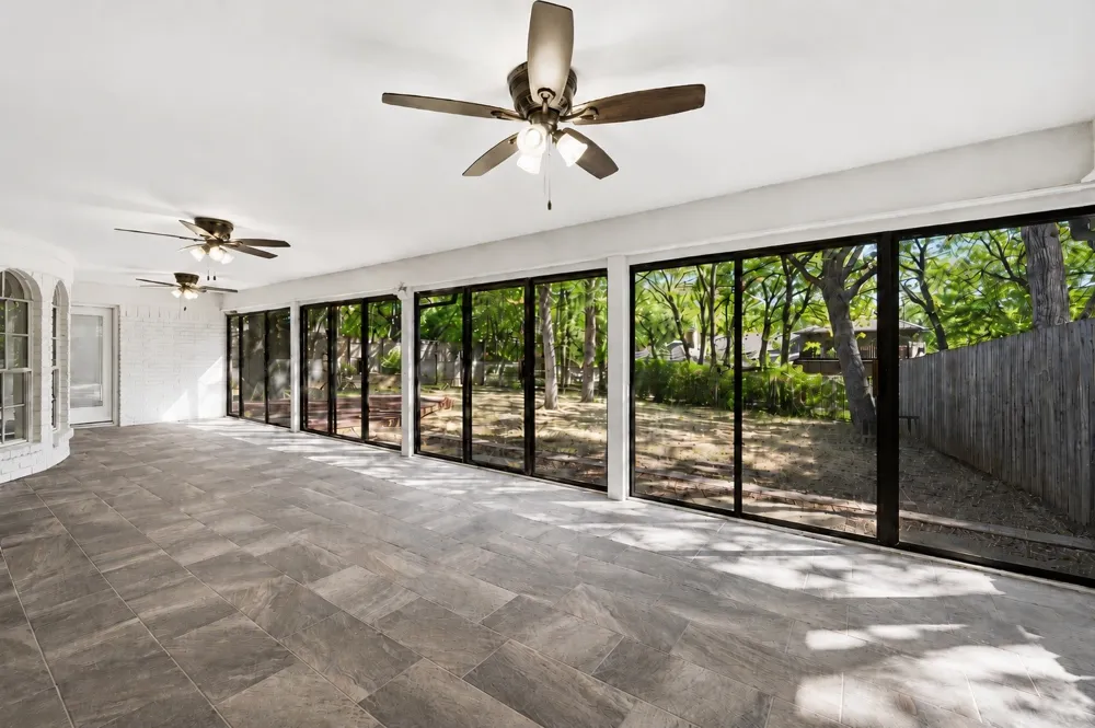 2105 Wilson Drive Arlington, TX 76011