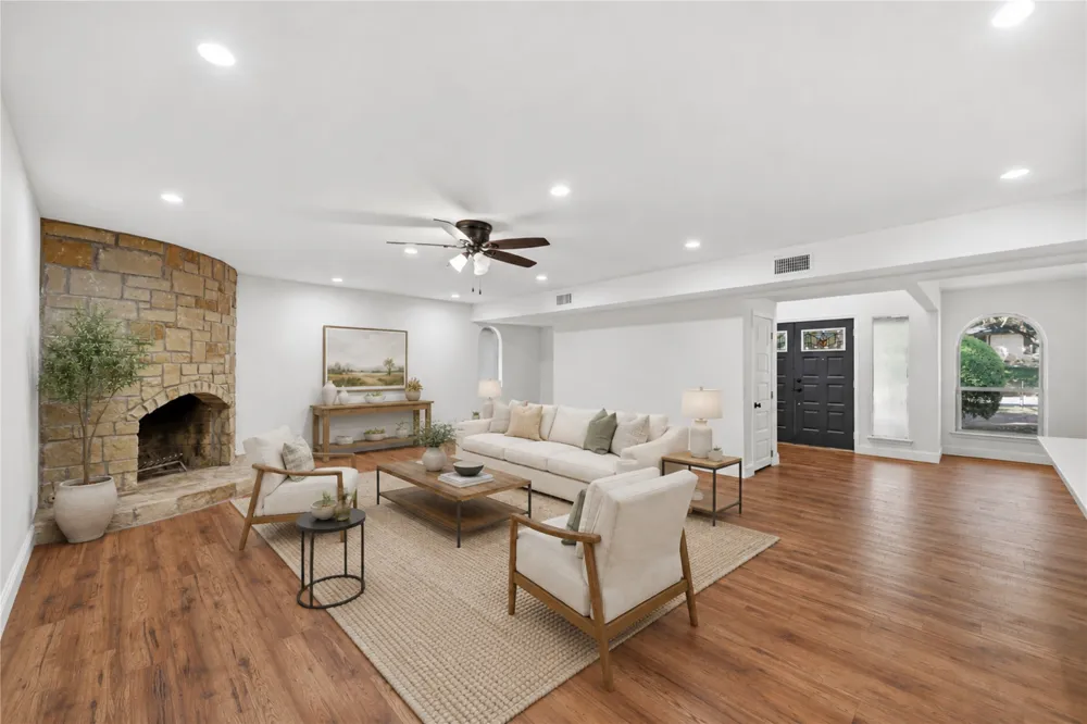 2105 Wilson Drive Arlington, TX 76011