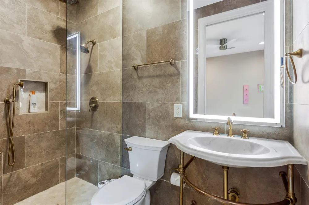 3850 Sundance Hill Lane Sugar Land, TX 77479