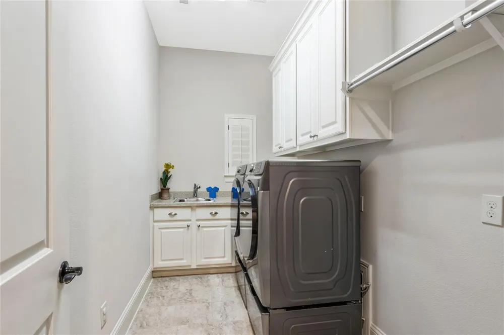 3850 Sundance Hill Lane Sugar Land, TX 77479