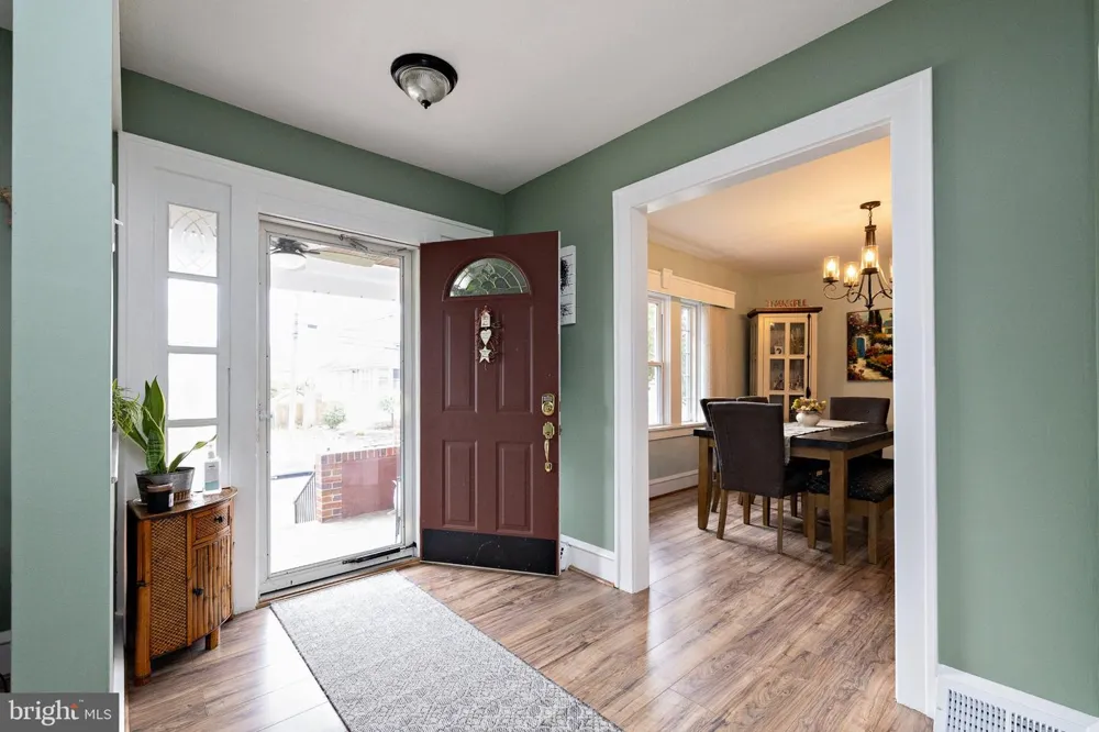 241 CENTER AVENUE Mount Ephraim, NJ 08059