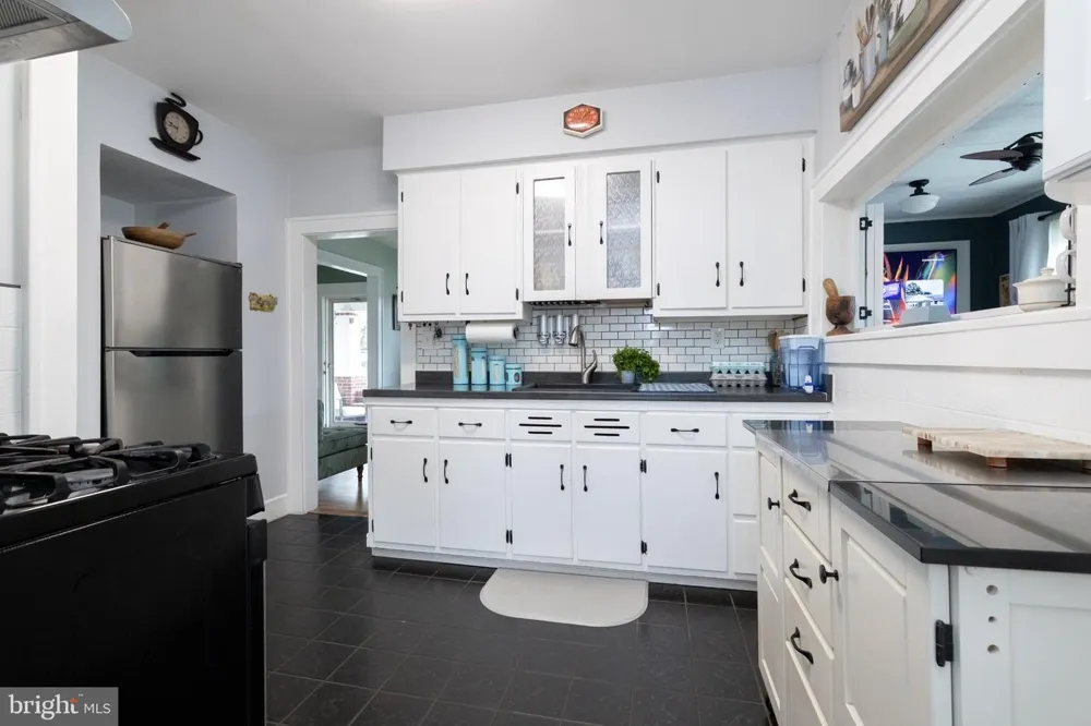 241 CENTER AVENUE Mount Ephraim, NJ 08059