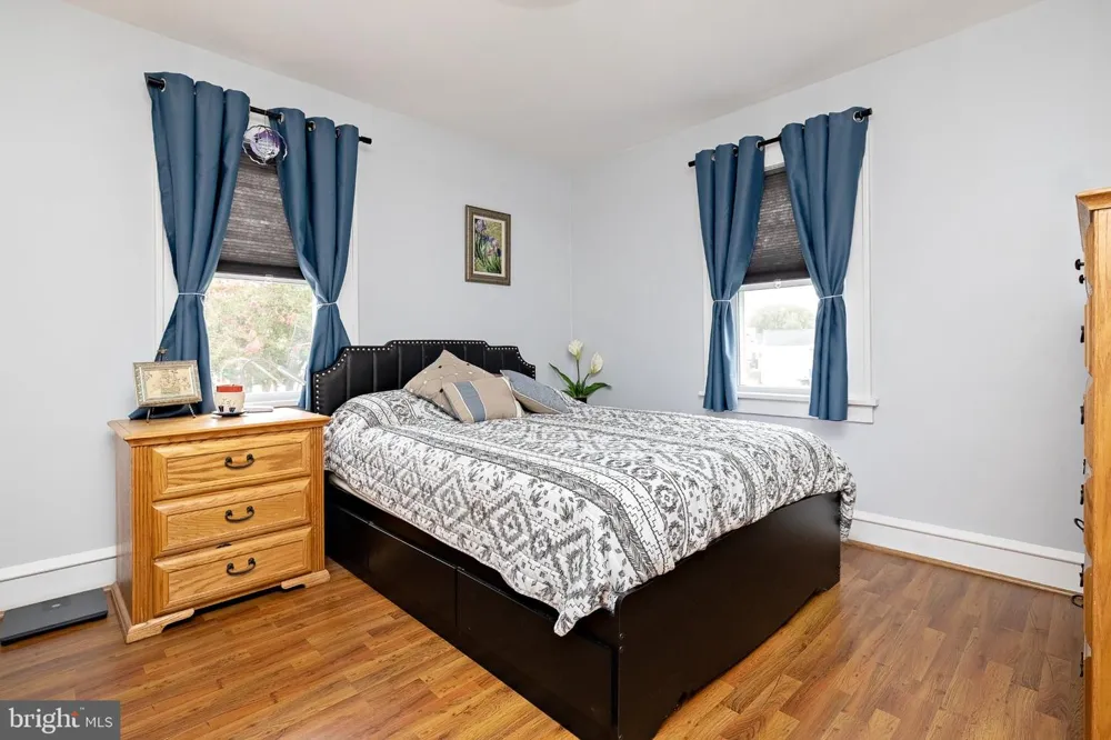 241 CENTER AVENUE Mount Ephraim, NJ 08059