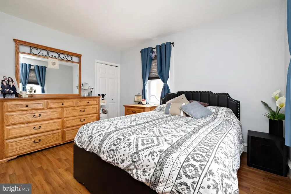 241 CENTER AVENUE Mount Ephraim, NJ 08059