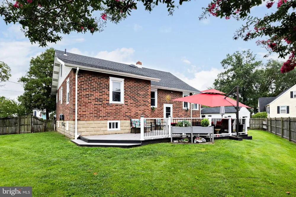 241 CENTER AVENUE Mount Ephraim, NJ 08059