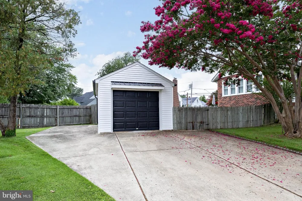 241 CENTER AVENUE Mount Ephraim, NJ 08059