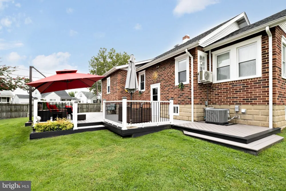 241 CENTER AVENUE Mount Ephraim, NJ 08059