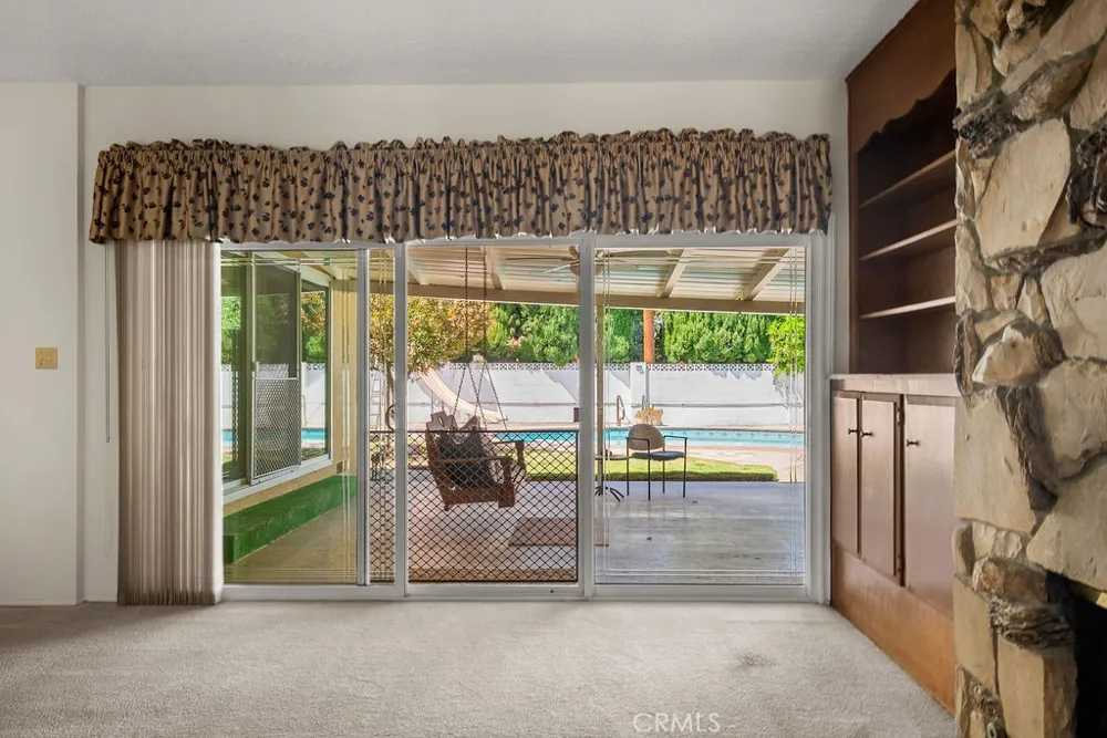 2009 S Eileen Drive Anaheim, CA 92802