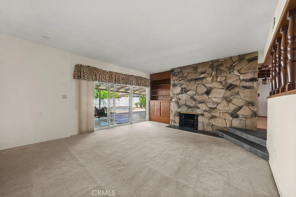 2009 S Eileen Drive Anaheim, CA 92802