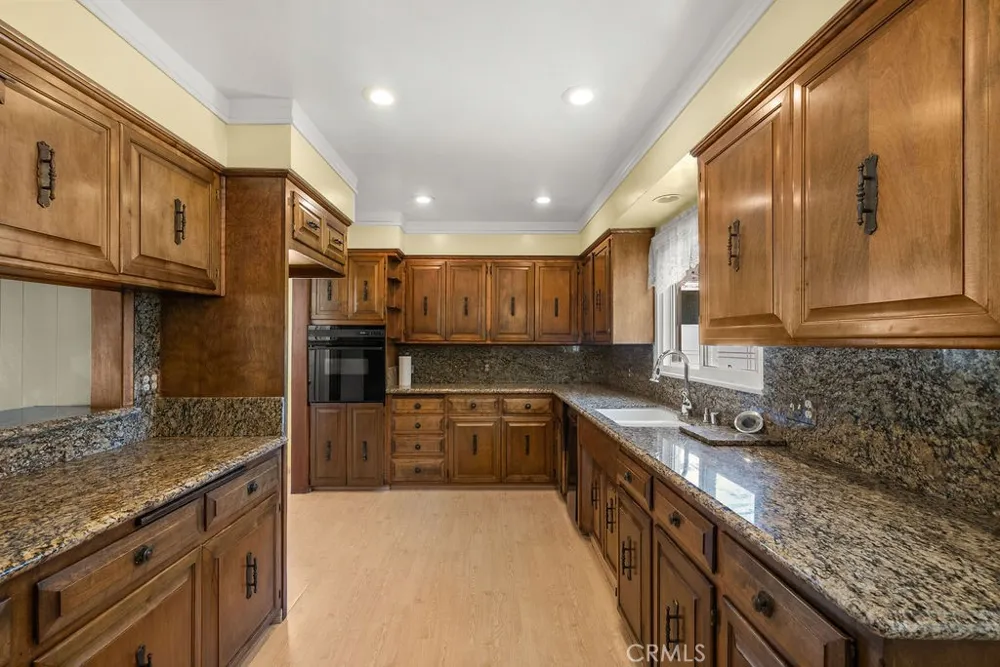 2009 S Eileen Drive Anaheim, CA 92802