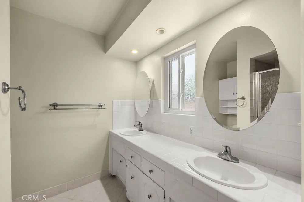 2009 S Eileen Drive Anaheim, CA 92802