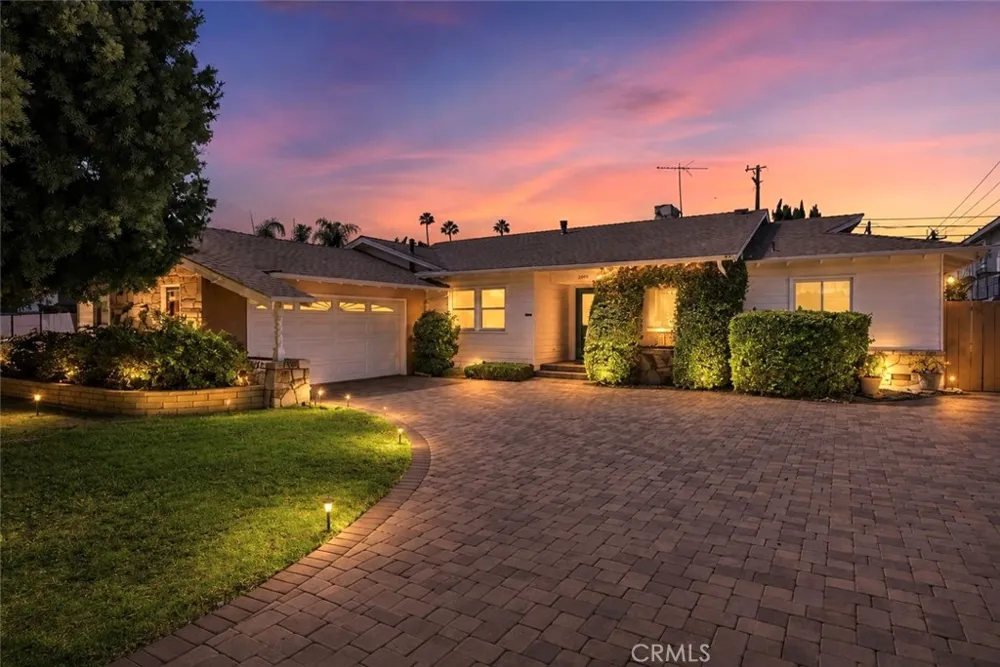 2009 S Eileen Drive Anaheim, CA 92802