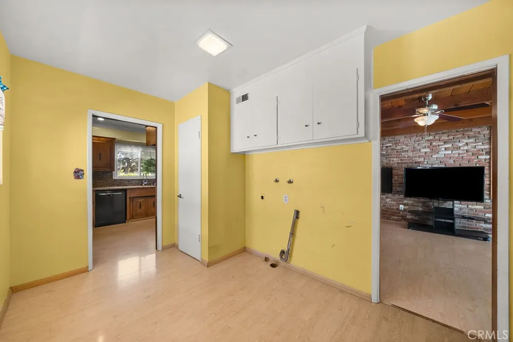 2009 S Eileen Drive Anaheim, CA 92802
