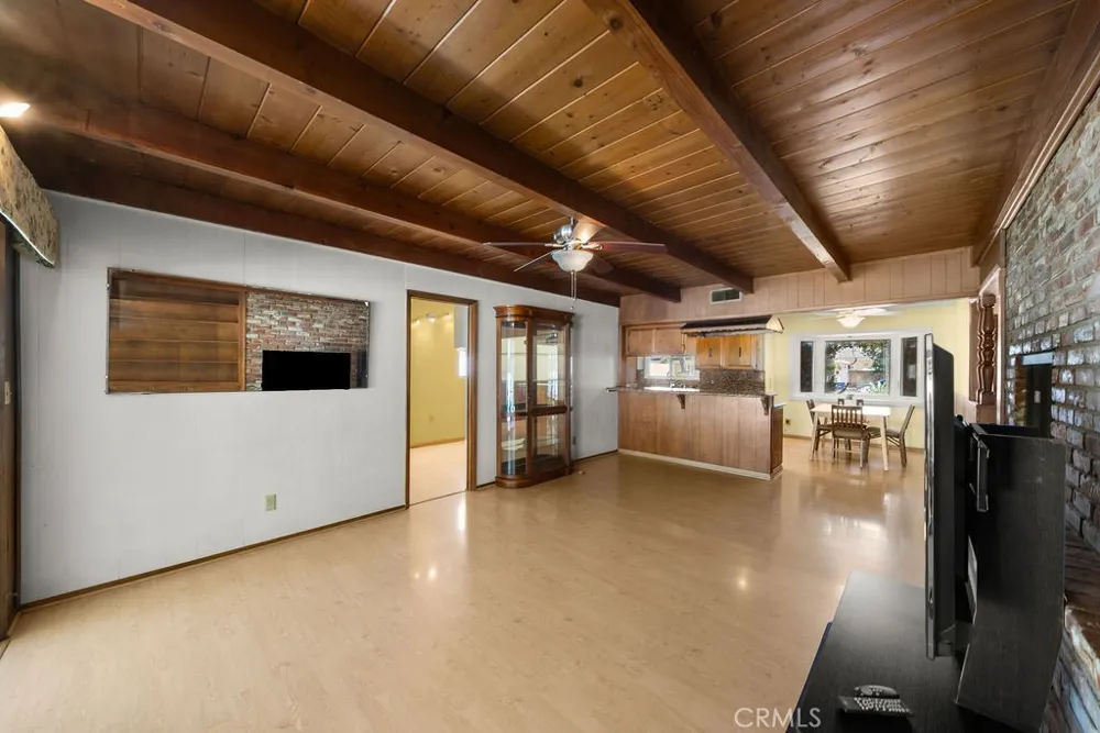 2009 S Eileen Drive Anaheim, CA 92802