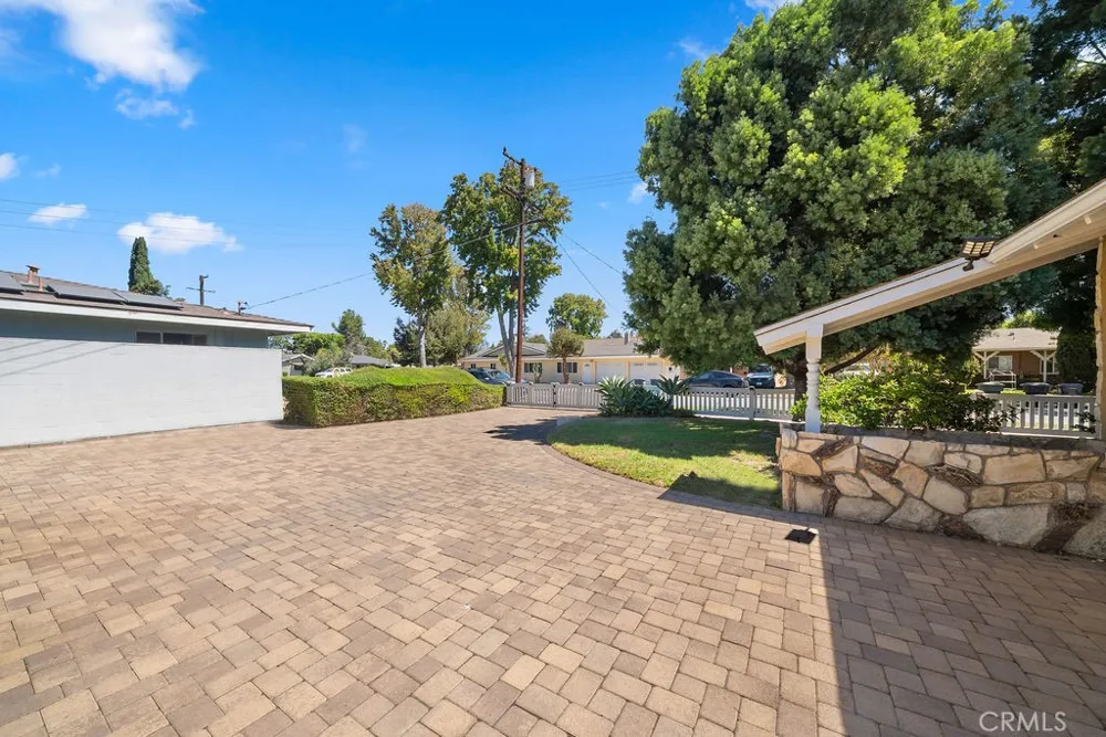2009 S Eileen Drive Anaheim, CA 92802